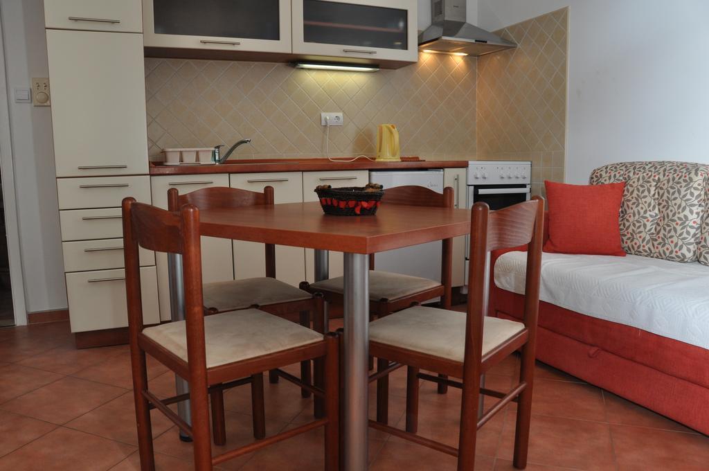 Apartments Miana ティヴァト エクステリア 写真